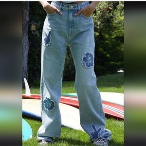 PLAYBOY × Pacsun Lanai boyfriend Jean in Light Wash Embroidered Size 26
